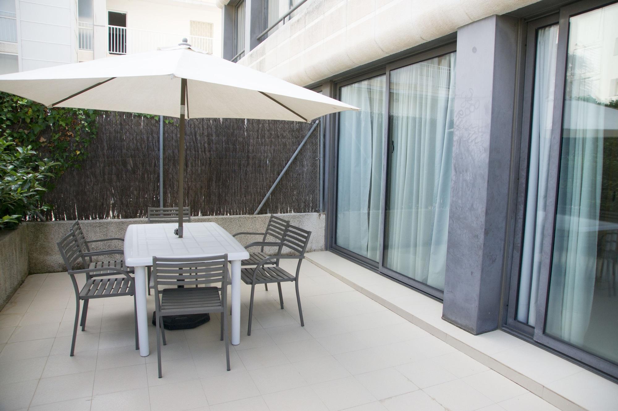 Apartahotel Atenea Park & 3*